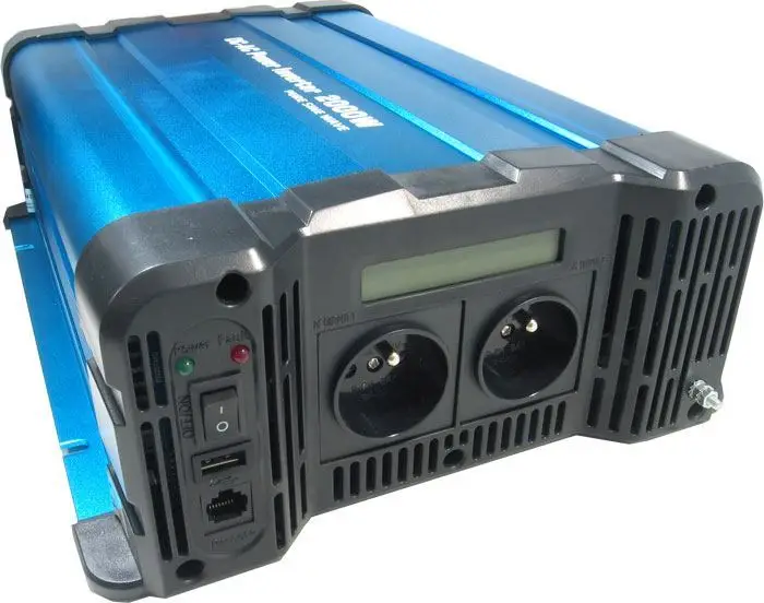 Akční Cena Měnič napětí 24V/230V 2000W, USB, Solarvertech FS2000, čistá sinusovka, dálkové ovládání bezdrátové