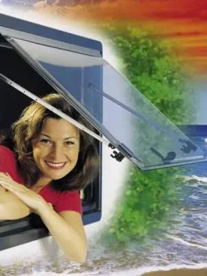 Akce Výklopné okno Dometic S4 se síťkou proti hmyzu a zatěmňovací roletou 800x450 mm
