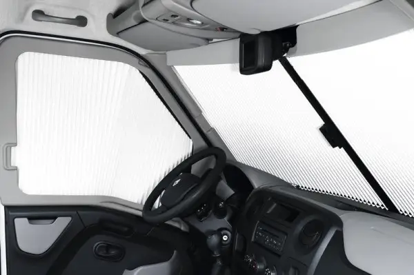Zatemňovací systém pro čelní sklo Renault Master se senzorem deště Zlevněný
