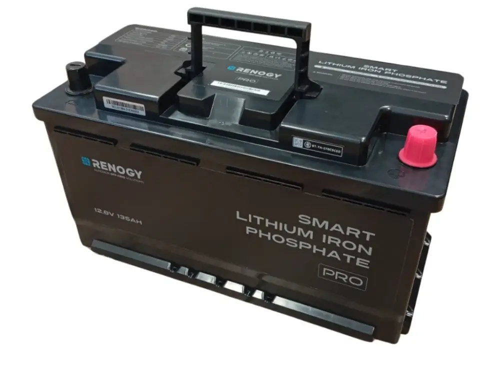 Renogy PRO 135Ah 12V LiFePO4 Smart baterie - pod sedadlo | IP 65 | Záruka 7 let Výprodej
