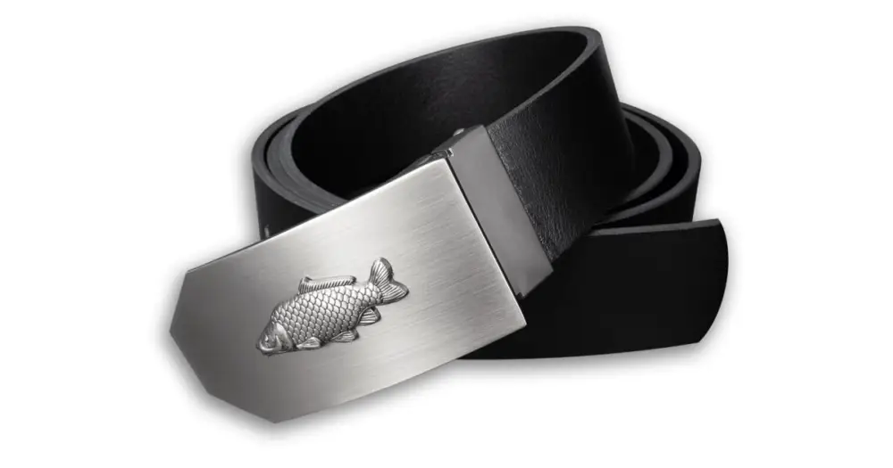 Dokud Zásoby Vydrží Kožený opasek 40 mm s kovovou přezkou Kapr - Černý