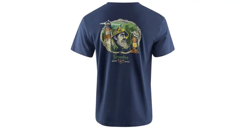 Grundéns Tričko Dark Seas X Grundens Watchman SS T-Shirt Dark Navy - L Kup Teď