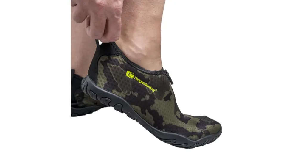 Cenově Výhodný RidgeMonkey Boty APEarel Dropback Aqua Shoes Camo - 45