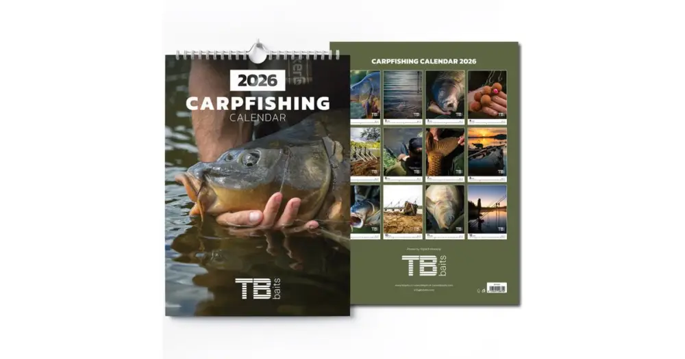 Přímo Od Výrobce TB Baits Rybářský Kalendář Carpfishing 2026 33x46 cm