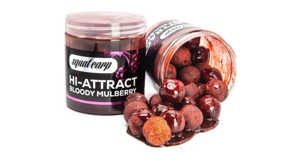Squat Carp Boilies v Dipu Hi-Attract Bloody Mulberry 220 g - 20 mm Nová Kolekce