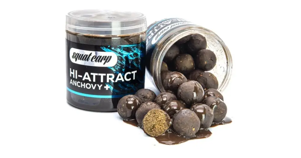 Originální Squat Carp Boilies v Dipu Hi-Attract Anchovy+ 220 g - 20 mm