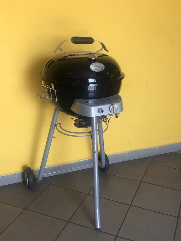 Plynový gril Outdoorchef Porto černý - předváděcí, mírně škrábnutý Koupit Online