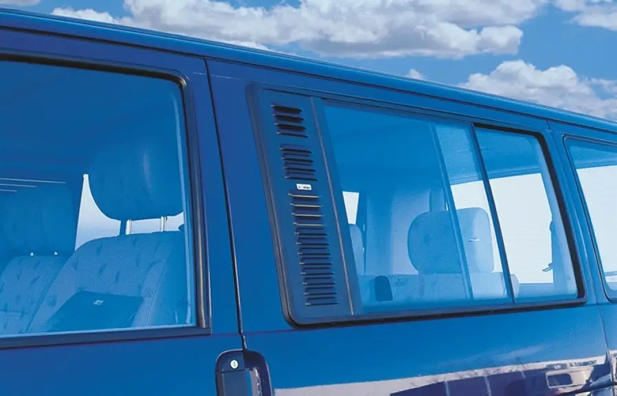 Akční Nabídka Větrací mřížka malá pro VW T4 - LEVÁ